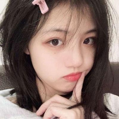 三个摩登女性